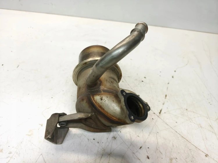 CHŁODNICA SPALIN EGR AUDI A3 8V VOLKSWAGEN SEAT SKODA 2.0 TDI 04L131512