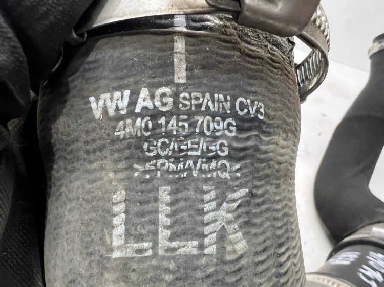 RURA WĄŻ INTERCOOLERA AUDI Q7 4M 4M0145683A 4M0145737M
