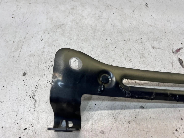WSPORNIK MOCOWANIE BŁOTNIKA LEWY PRZÓD AUDI Q7 4M 4M0821431