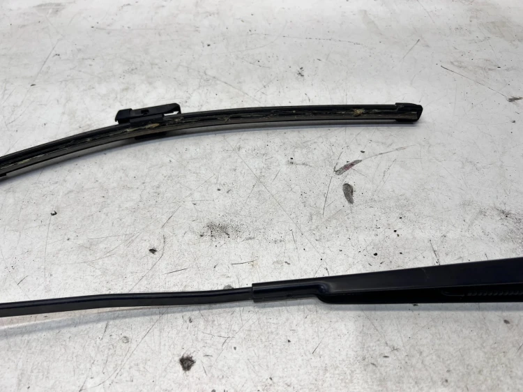 RAMIĘ WYCIERACZKI LEWE AUDI Q7 4M 4M2955407