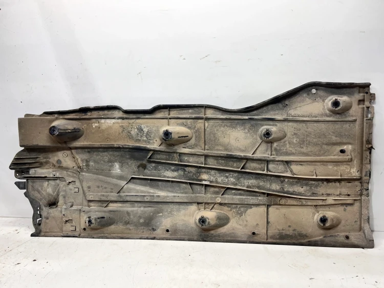 OSŁONA PŁYTA PODWOZIA LEWA DUŻA AUDI A3 8V VOLKSWAGEN SEAT 5Q0825201L 98/26