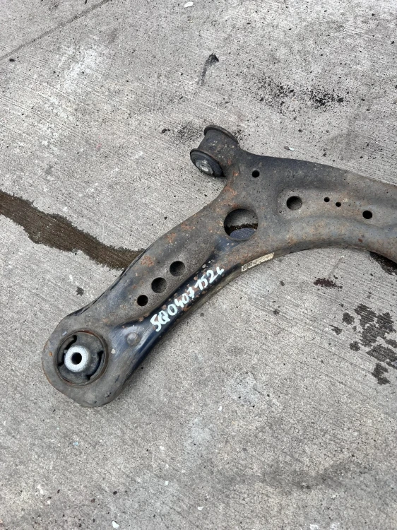 ZWROTNICA PRAWA KOMPLET AUDI A3 8V VW SEAT SKODA 5Q0413023CP 5Q0407152L