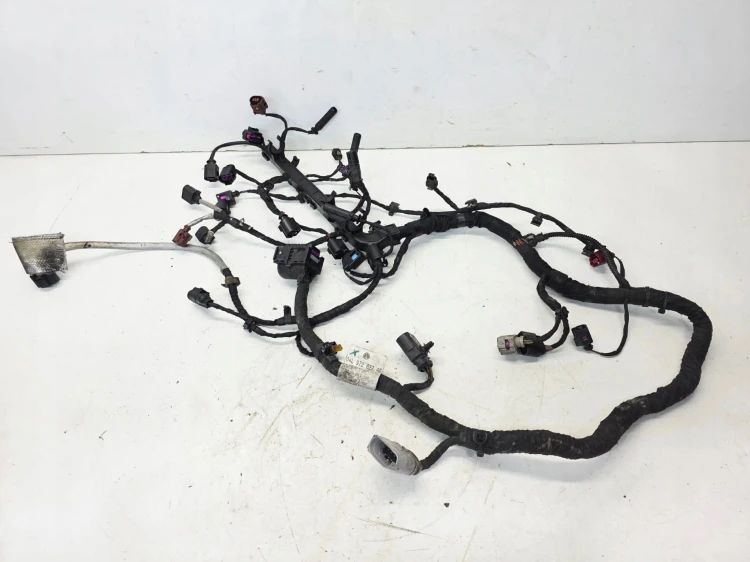 WIĄZKA SILNIKA AUDI A3 8V VOLKSWAGEN SEAT SKODA 2.0 TDI 04L972627AE