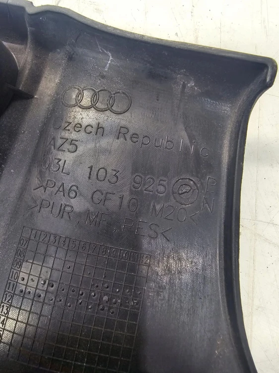 OSŁONA POKRYWA SILNIKA AUDI A4 A5 A6 Q5 03L103925P
