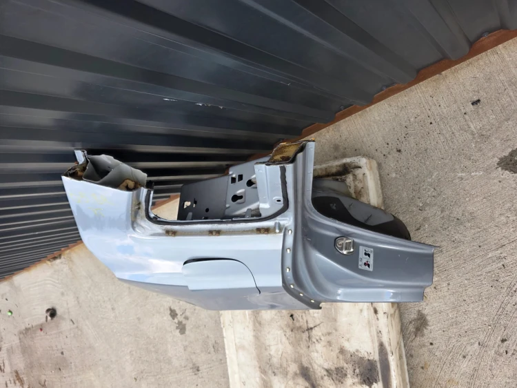ĆWIARTKA BŁOTNIK PRÓG PRAWY TYŁ AUDI Q5 8R 2008-2016 *3