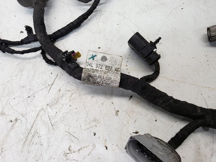 WIĄZKA SILNIKA AUDI A3 8V VOLKSWAGEN SEAT SKODA 2.0 TDI 04L972627AE