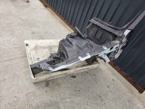 PODŁUŻNICA FARTUCH LEWY PRZÓD AUDI A4 B8 SEDAN AVANT KOMBI 2008-2016 *