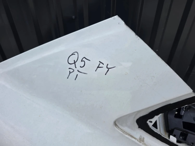 ĆWIARTKA BŁOTNIK PRAWY TYŁ AUDI Q5 FY 80A !!! *4