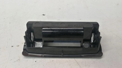 WKŁAD POPIELNICZKI PRZÓD AUDI A3 8P LIFT 8P0857575