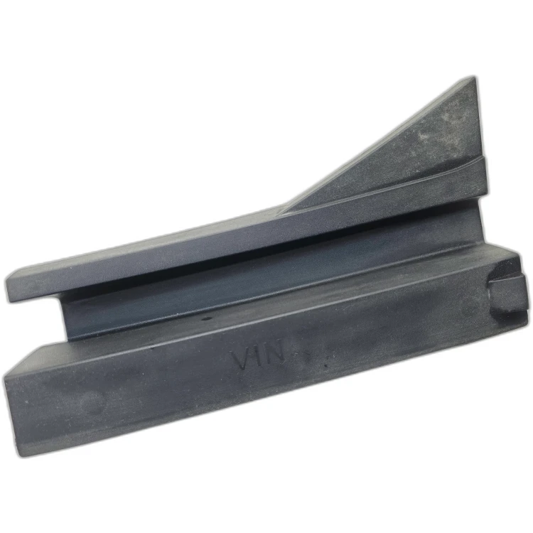 OSŁONA NAKŁADKA FARTUCHA BŁOTNIKA PRAWA AUDI Q7 4M 4M0805700A