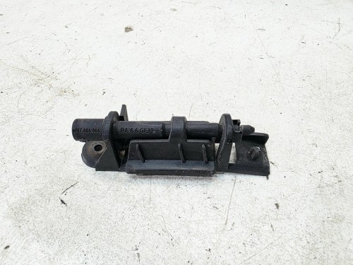 UCHWYT MOCOWANIE ZDERZAKA LEWY TYŁ AUDI A5 8T 8T8807889