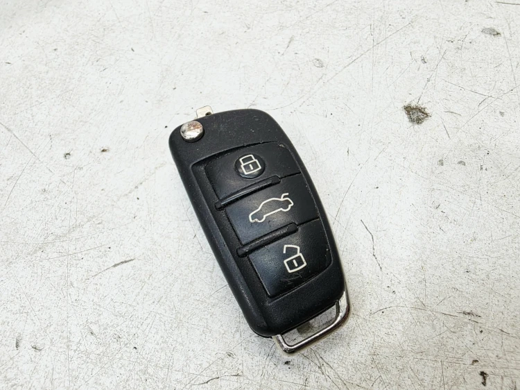 KLUCZYK PILOT SCYZORYK AUDI A3 8V 8V0837220 434Mhz 3/26