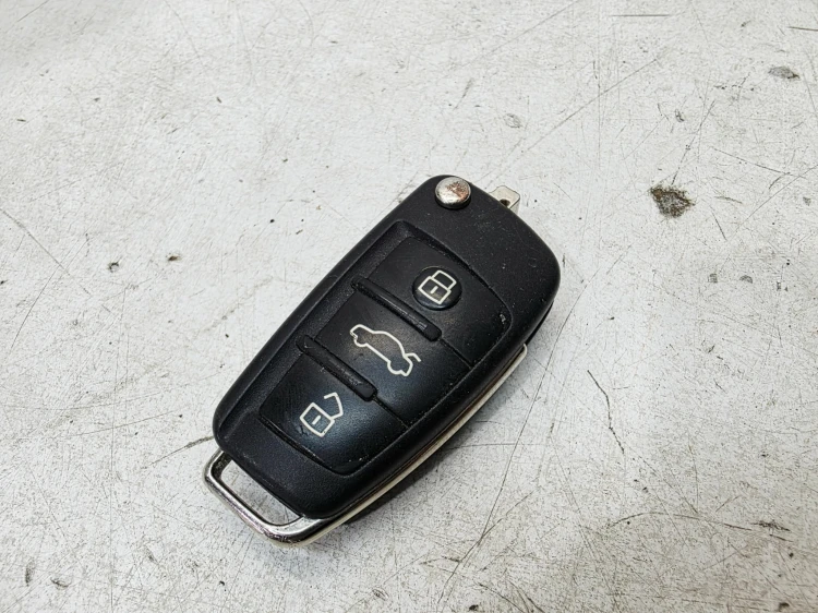 KLUCZYK PILOT SCYZORYK AUDI A3 8V 8V0837220 434Mhz 3/26