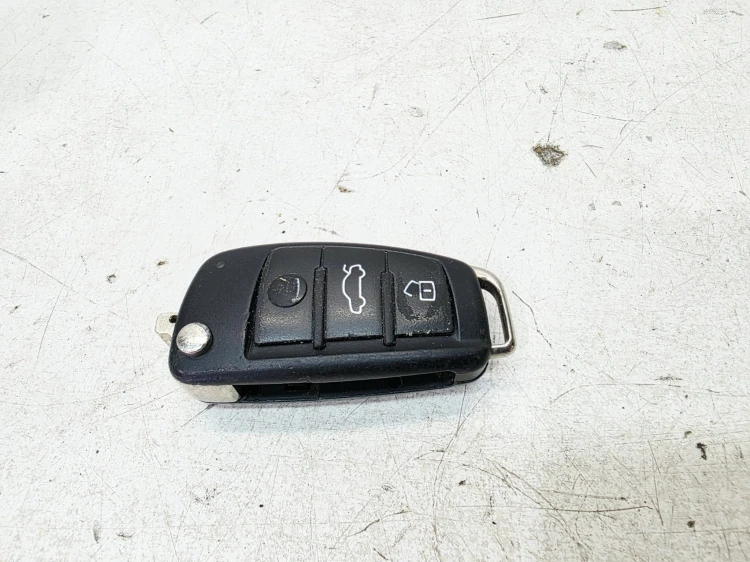 KLUCZYK PILOT SCYZORYK AUDI A3 8P 8P0837220 15/26 434Mhz