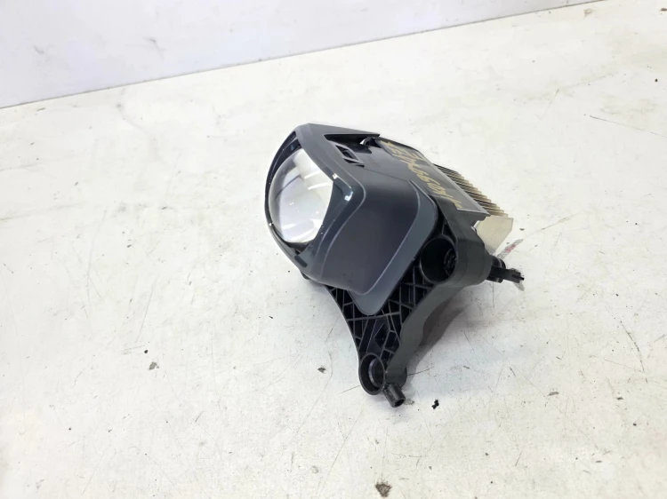 DIODA LED SOCZEWKA REFLEKTORA PRAWY PRZÓD AUDI A6 C8 4K0998473E