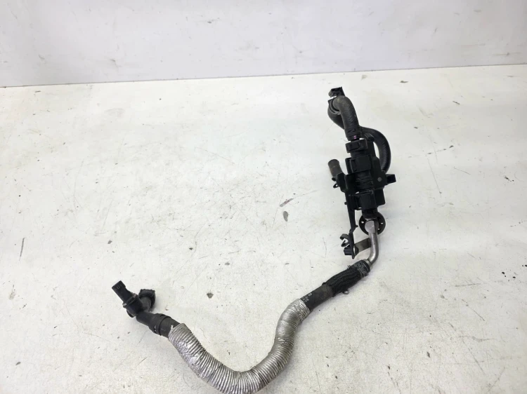 CZUJNIK CIŚNIENIA PALIWA AUDI A6 A7 Q7 4M 3.0 CRT 059130299BK 059906054C