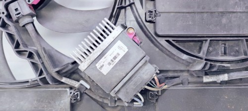 WENTYLATOR + OBUDOWA AUDI A4 B8 A5 Q5 8K0121003L