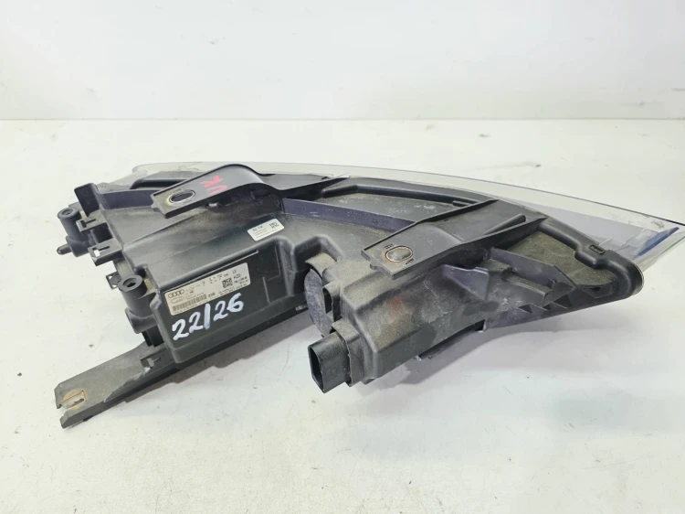 REFLEKTOR LAMPA PRZEDNIA LEWA ZWYKŁA AUDI Q3 8U 8U0941003N 22/26 UK