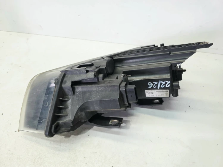 REFLEKTOR LAMPA PRZEDNIA LEWA ZWYKŁA AUDI Q3 8U 8U0941003N 22/26 UK