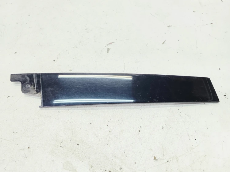NAKŁADKA OSŁONA SŁUPKA DRZWI LEWY PRZÓD AUDI Q3 8U 8U0837901C