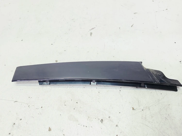 NAKŁADKA OSŁONA SŁUPKA DRZWI LEWY PRZÓD AUDI Q3 8U 8U0837901C
