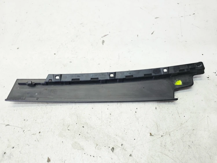 NAKŁADKA OSŁONA SŁUPKA DRZWI LEWY PRZÓD AUDI Q3 8U 8U0837901C