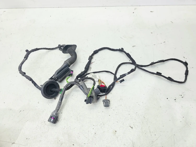 WIĄZKA INSTALACJA DRZWI PRAWY PRZÓD AUDI Q3 8U 8U0971030H