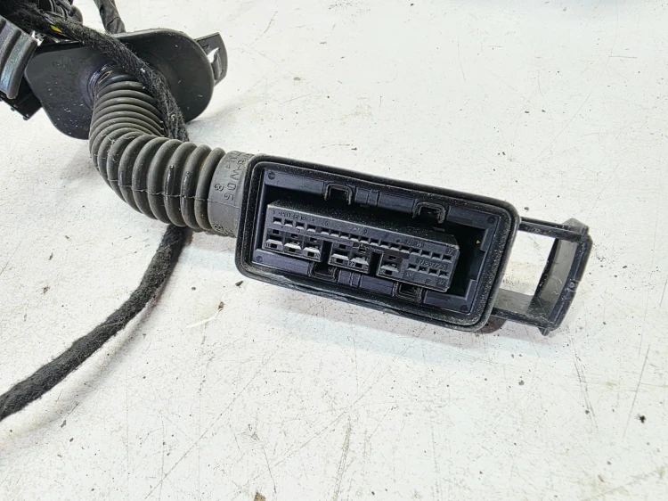 WIĄZKA INSTALACJA DRZWI PRAWY PRZÓD AUDI Q3 8U 8U0971030H