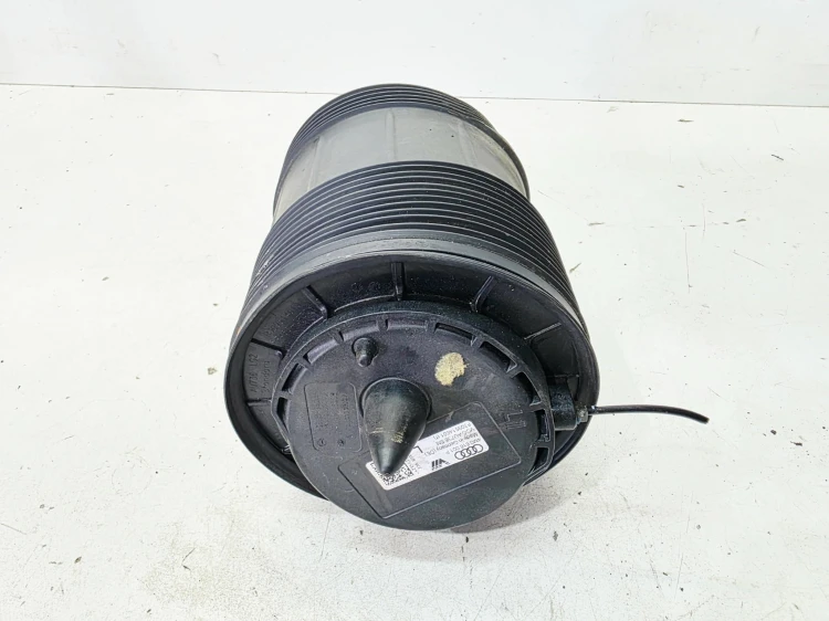 PODUSZKA MIECH PNEUMATYCZNY LEWY TYŁ AUDI Q7 4M 4M0616001P