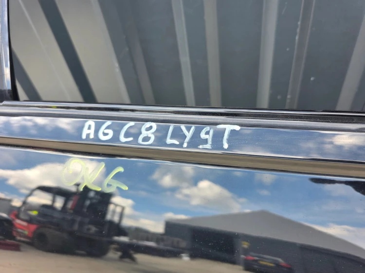DRZWI LEWY TYŁ AUDI A6 C8 LY9T AVANT KOMBI *2