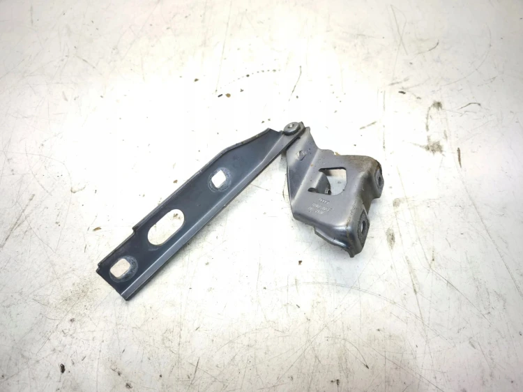 ZAWIAS MASKI PRAWY AUDI A5 8T 8T0823302E
