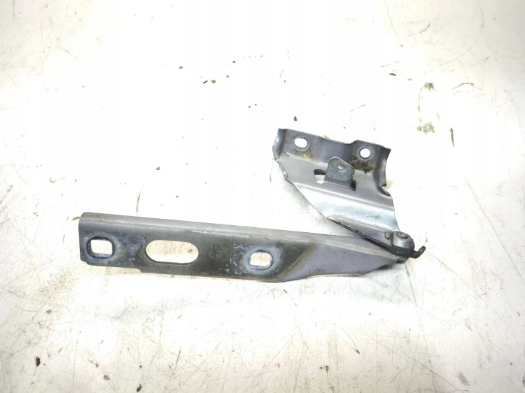 ZAWIAS MASKI PRAWY AUDI A5 8T 8T0823302E