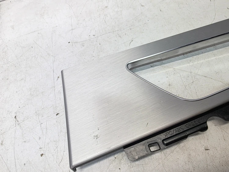 DEKOR DRZWI PRAWY TYŁ AUDI Q7 4M 4M0867470E ALUMINIUM QY9