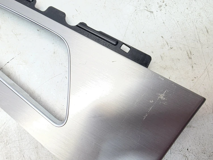 DEKOR DRZWI PRAWY TYŁ AUDI Q7 4M 4M0867470E ALUMINIUM QY9