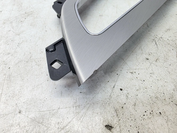 DEKOR DRZWI PRAWY TYŁ AUDI Q7 4M 4M0867470E ALUMINIUM QY9