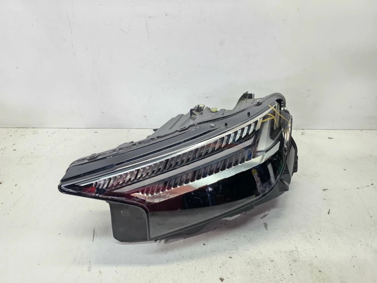 REFLEKTOR LAMPA LEWY PRZÓD MATRIX AUDI Q4 E-TRON 89A941035A