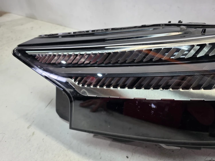REFLEKTOR LAMPA LEWY PRZÓD MATRIX AUDI Q4 E-TRON 89A941035A