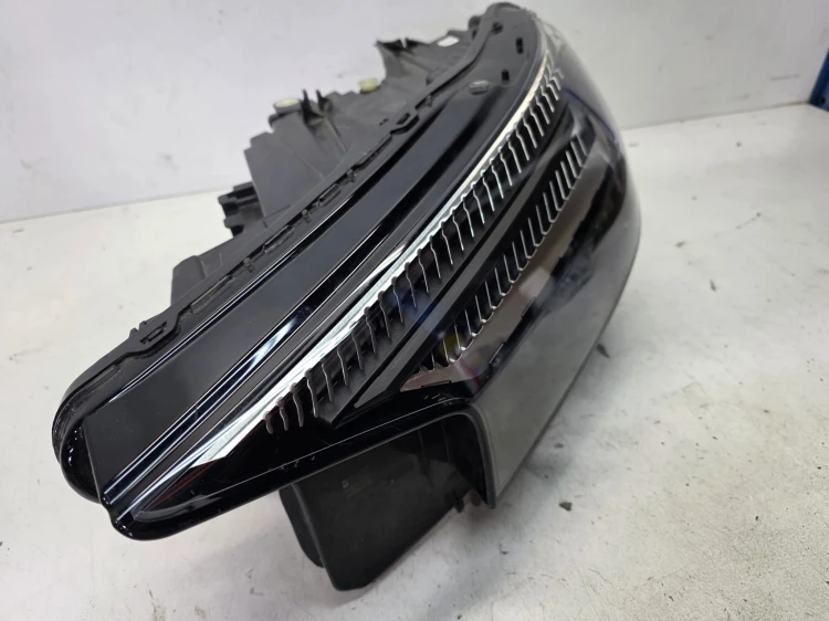REFLEKTOR LAMPA LEWY PRZÓD MATRIX AUDI Q4 E-TRON 89A941035A