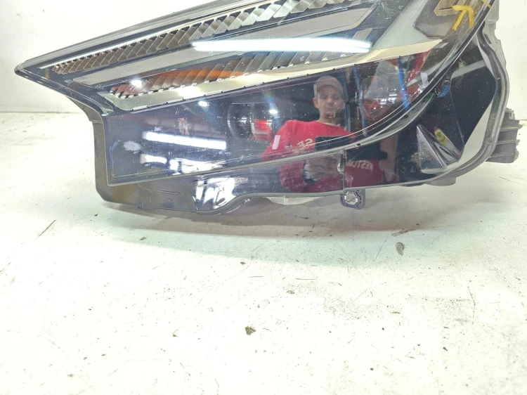 REFLEKTOR LAMPA LEWY PRZÓD MATRIX AUDI Q4 E-TRON 89A941035A
