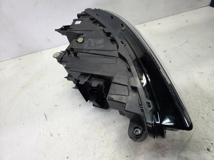 REFLEKTOR LAMPA LEWY PRZÓD MATRIX AUDI Q4 E-TRON 89A941035A