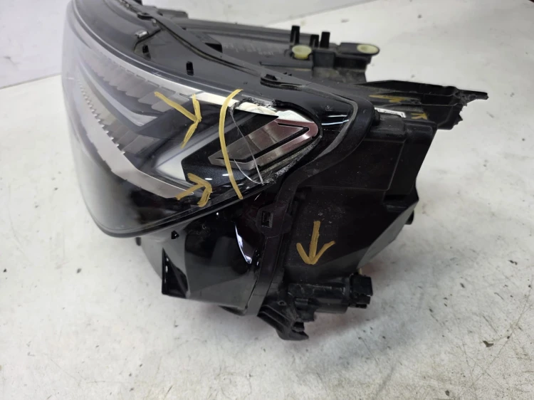 REFLEKTOR LAMPA LEWY PRZÓD MATRIX AUDI Q4 E-TRON 89A941035A