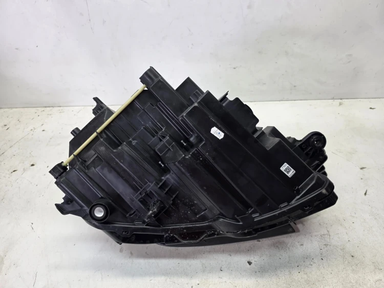 REFLEKTOR LAMPA LEWY PRZÓD MATRIX AUDI Q4 E-TRON 89A941035A
