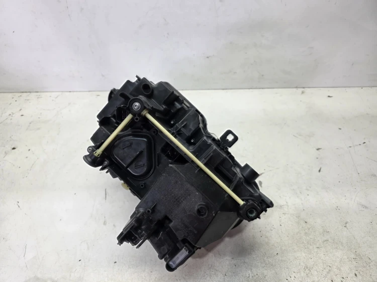 REFLEKTOR LAMPA LEWY PRZÓD MATRIX AUDI Q4 E-TRON 89A941035A