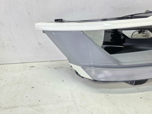 KIERUNKOWSKAZ LED ODBŁYŚNIK KLOSZA PRAWY PRZÓD AUDI A6 C8 219401-02R