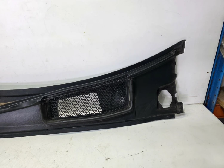 PODSZYBIE PLASTIKOWE AUDI Q7 4M 4M2819403 UK