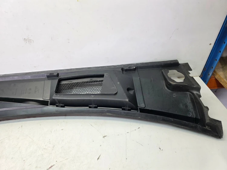 PODSZYBIE PLASTIKOWE AUDI Q7 4M 4M2819403 UK