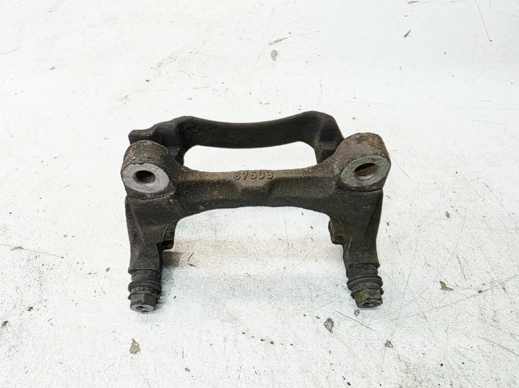 JARZMO ZACISKU HAMULCOWEGO PRAWY TYŁ AUDI Q7 4M 4M0615426 8760B