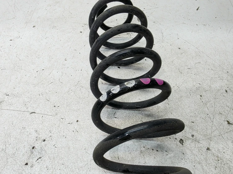 SPRĘŻYNA TYŁ TYLNA LEWA LUB PRAWA AUDI A3 8P VOLKSWAGEN SEAT 12MM X 325MM