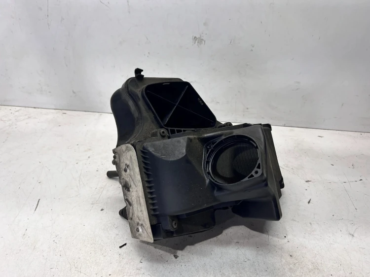 OBUDOWA FILTRA POWIETRZA AUDI A4 B8 A5 Q5 8R 8R0133837E 8R0133843C