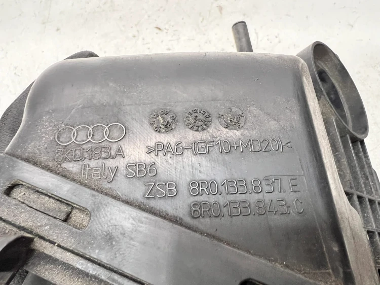 OBUDOWA FILTRA POWIETRZA AUDI A4 B8 A5 Q5 8R 8R0133837E 8R0133843C